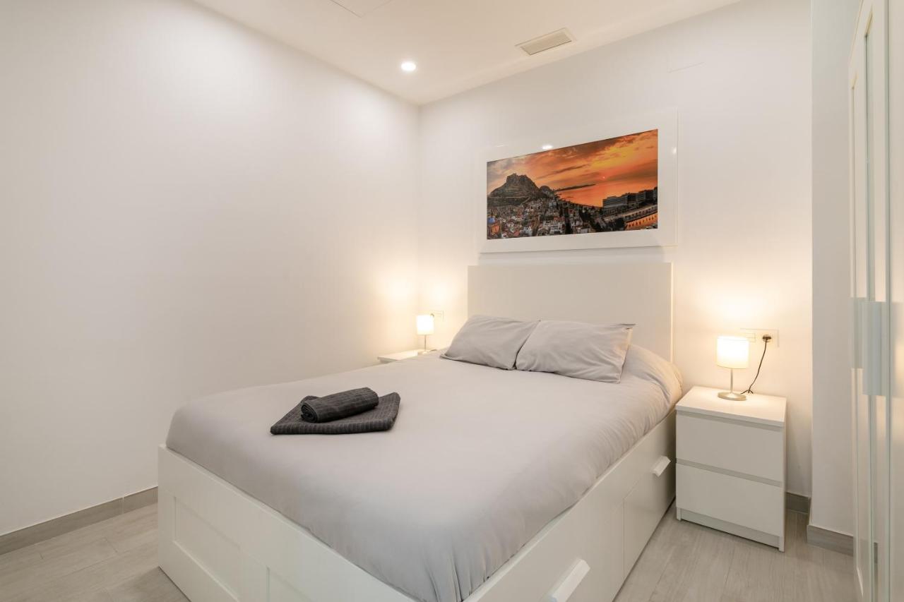 Alison'S Apartment อาลิกันเต ภายนอก รูปภาพ